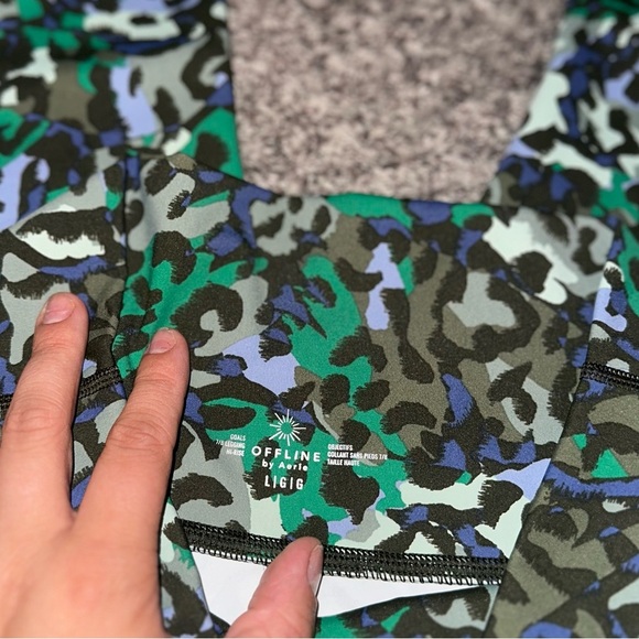 Women’s Offline by Aerie Green Blue Camo Goals 7/8 High Ride Leggings Size Large - Picture 5 of 9